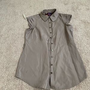 Twelve By Twelve Grey Blouse Size:S.